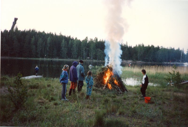 omajuhannuskokkovastarannallahyppyri.jpg